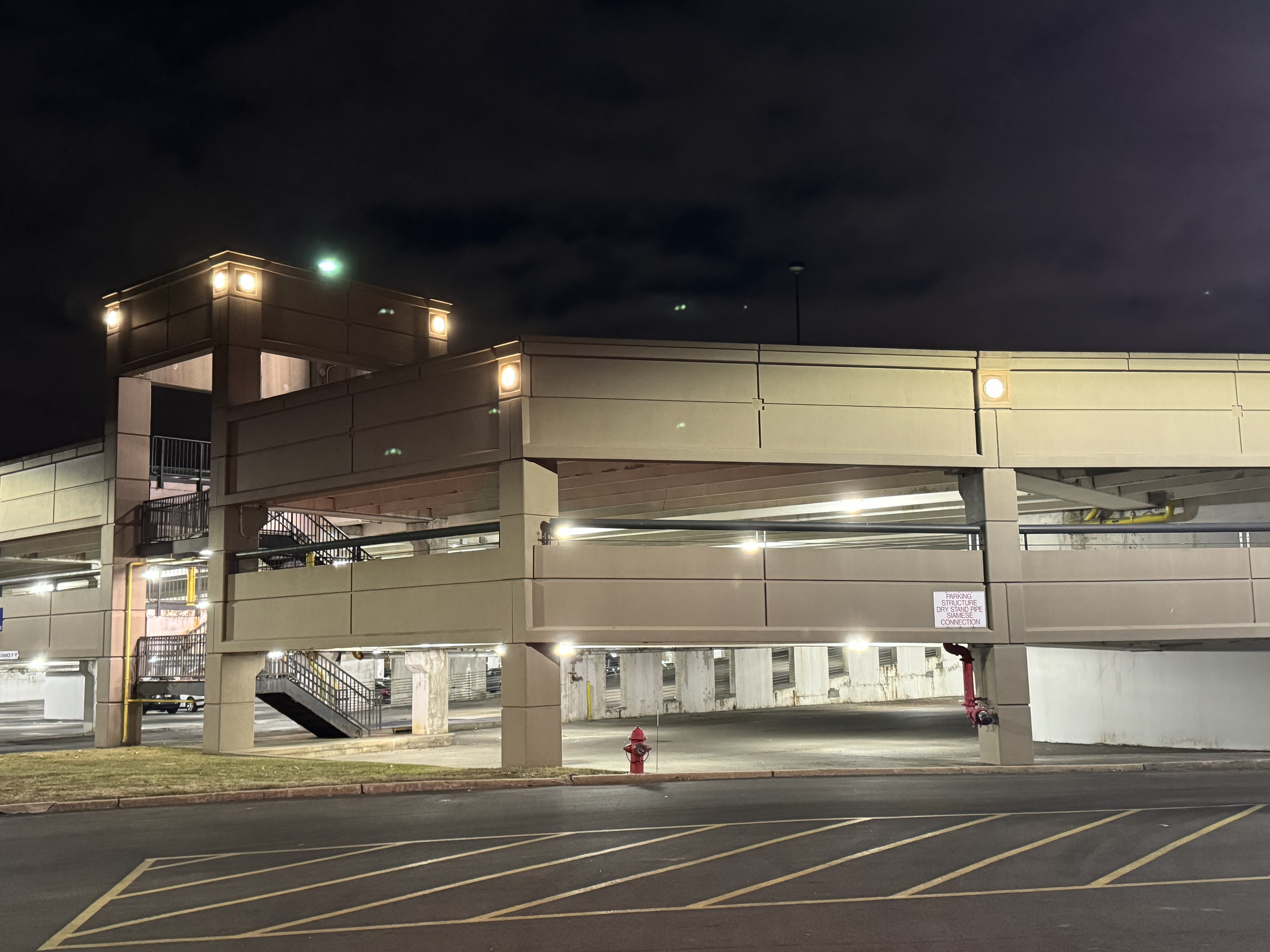 One juvenile arrested for Menlo Park Mall fight